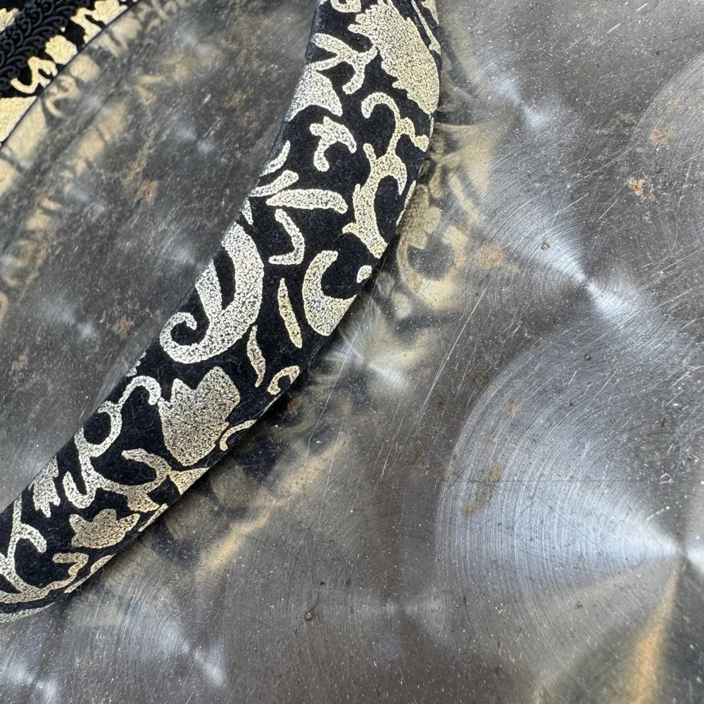 Elegant Black and Gold Fabric Headband. Excellent condition see photos